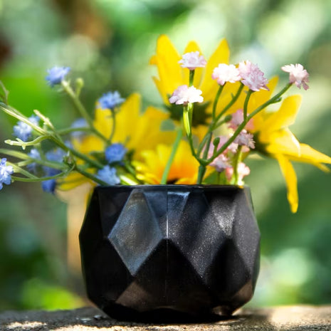 Black Geometric Planter - Plastic - black - Plastic/resin - small
