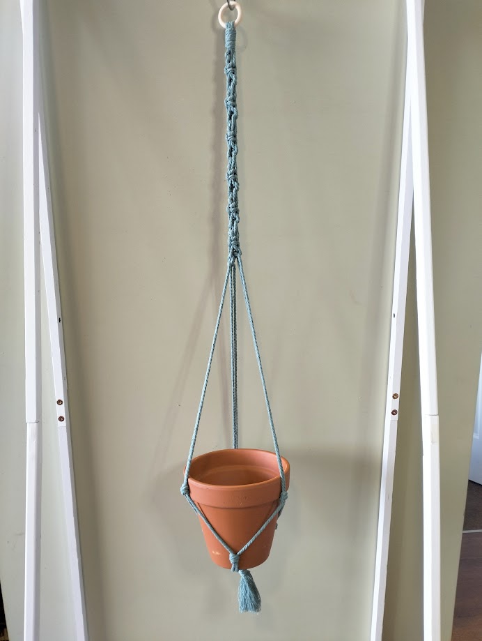Mavis | Large Macrame Plant Holder