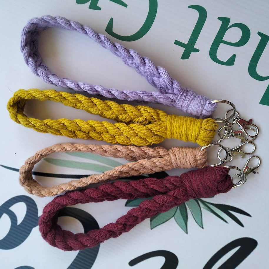 Julie | Macrame Wristlet