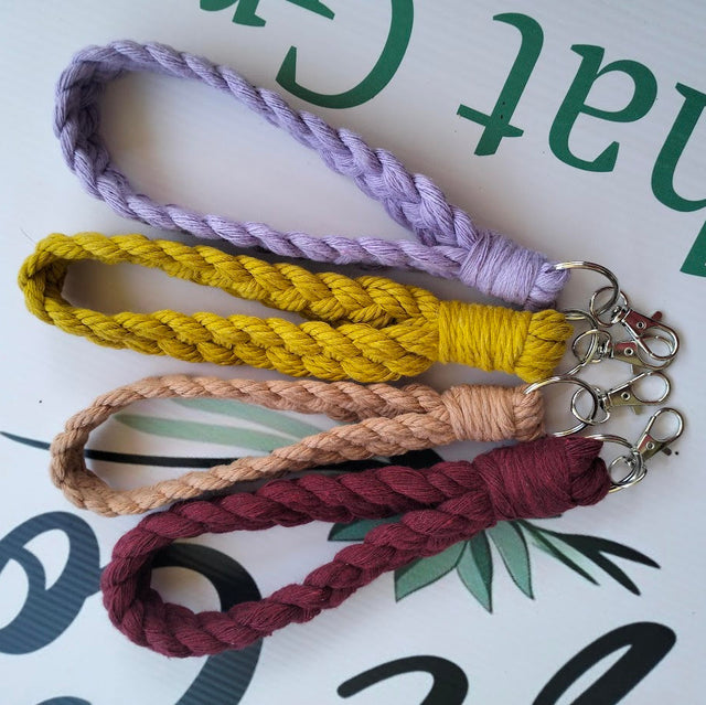 Julie | Macrame Wristlet