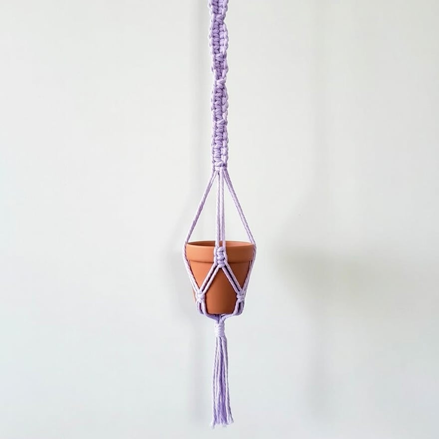 Dorris | Small Macrame Plant Holder