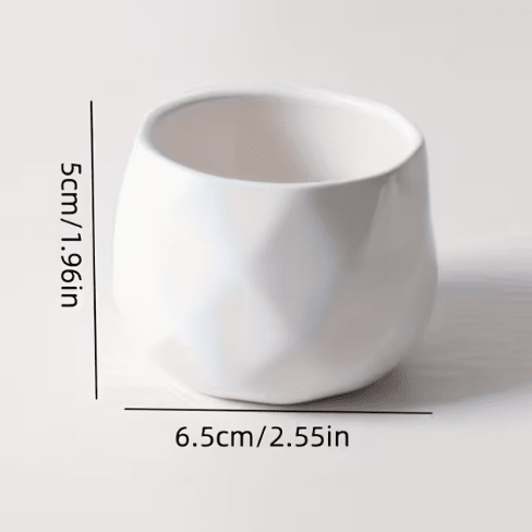 White Geometric Planter - Plastic - Plastic/resin - small - White