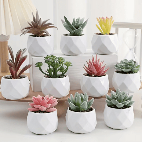 White Geometric Planter - Plastic - Plastic/resin - small - White